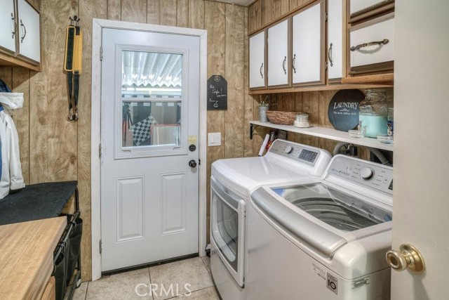 12 Hanging Tree Court, Oroville CA: https://media.crmls.org/medias/b7b0532b-a6c9-4dd5-a1a5-22a2f2578e93.jpg