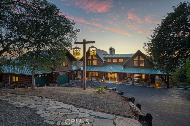 Detail Gallery Image 1 of 68 For 12755 Rusty Spur Ln, Clovis,  CA 93619 - 5 Beds | 4/1 Baths