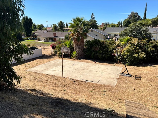 Detail Gallery Image 14 of 18 For 11849 Vista De Cerros Dr, Moreno Valley,  CA 92555 - 4 Beds | 3 Baths