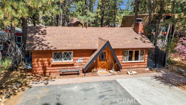 42660 La Placida, Big Bear Lake CA: https://media.crmls.org/medias/b7b1d89e-51a3-44c1-8374-1247e9934148.jpg
