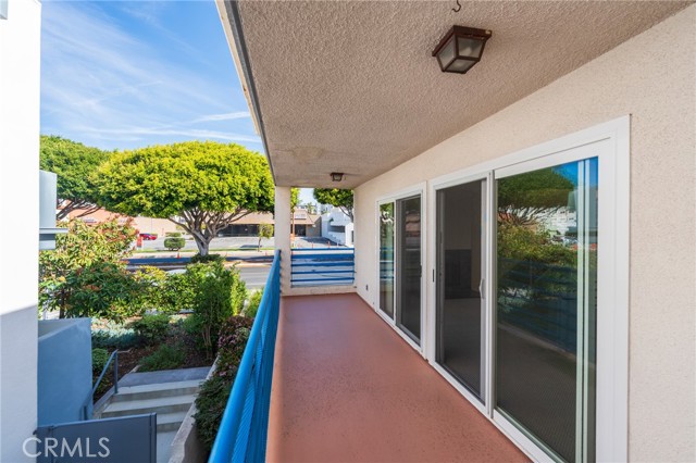 Detail Gallery Image 30 of 42 For 6146 Pacific Coast, Redondo Beach,  CA 90505 - 2 Beds | 3 Baths