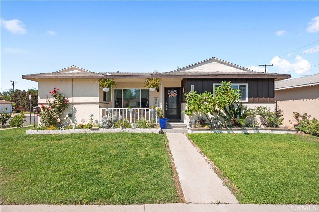 8849 Pico Vista