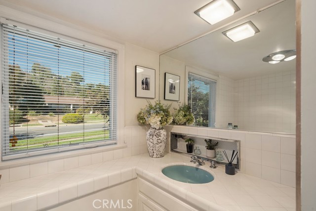 Detail Gallery Image 32 of 49 For 2011 Redberry, North Tustin,  CA 92705 - 4 Beds | 3 Baths