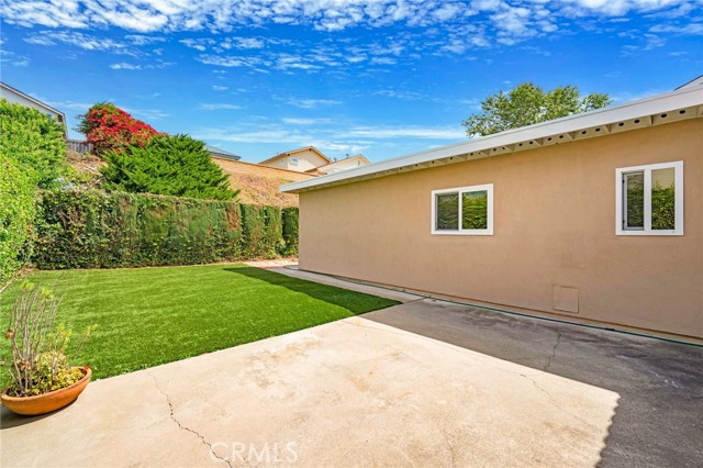 Image 27 of 34 For 26461 Via Lara