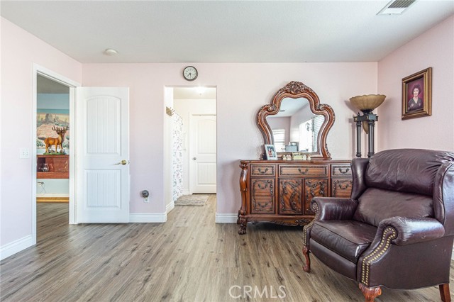 Detail Gallery Image 16 of 73 For 13106 Cerritos Ct, Hesperia,  CA 92344 - 4 Beds | 2/1 Baths