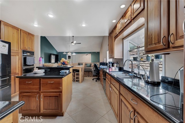 13329 Mission Tierra Way, Granada Hills CA: https://media.crmls.org/medias/b7b422f8-b87c-4a6e-8547-eec4a2c80ad8.jpg