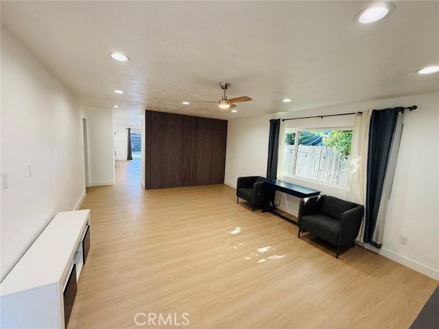 3502 W Flower Avenue, Fullerton CA: https://media.crmls.org/medias/b7b4bf34-388c-4b29-9213-eb22f8a1ffef.jpg