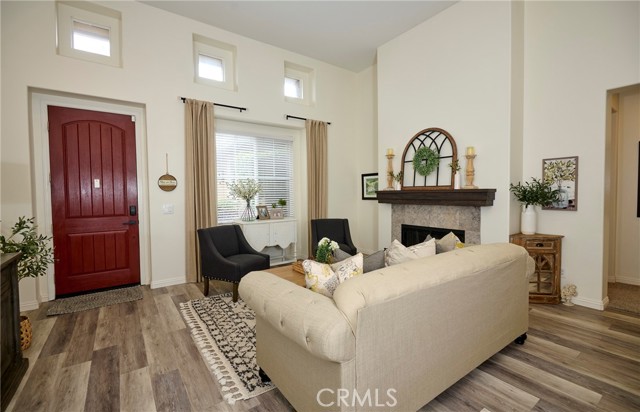 Detail Gallery Image 5 of 49 For 32118 Clear Springs, Winchester,  CA 92596 - 4 Beds | 2/1 Baths