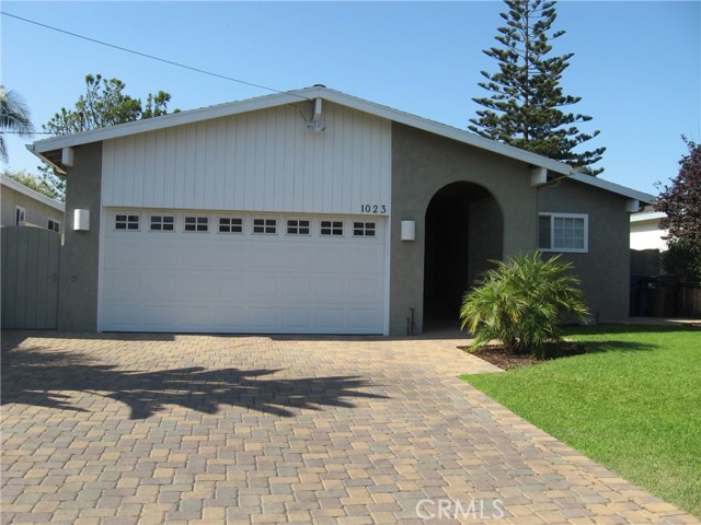 Detail Gallery Image 1 of 18 For 1023 8th St, Manhattan Beach,  CA 90266 - 3 Beds | 2 Baths
