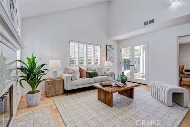 Detail Gallery Image 7 of 43 For 1808 Pullman Ln #B,  Redondo Beach,  CA 90278 - 4 Beds | 2/1 Baths