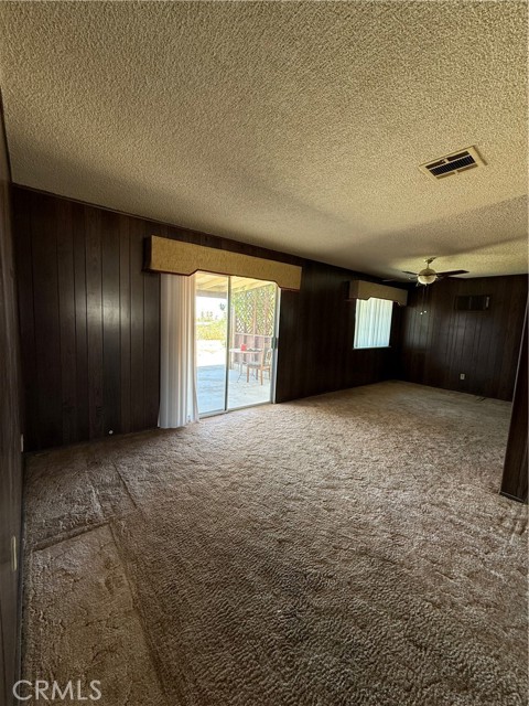 72400 El Paseo Drive, 29 Palms CA: https://media.crmls.org/medias/b7b61218-f9ea-4d66-abfd-a2e10daf8d41.jpg
