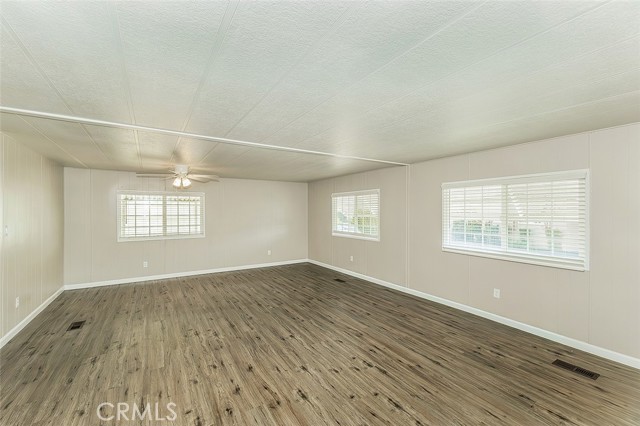 Image 6 of 39 For 371 Bethel Avenue