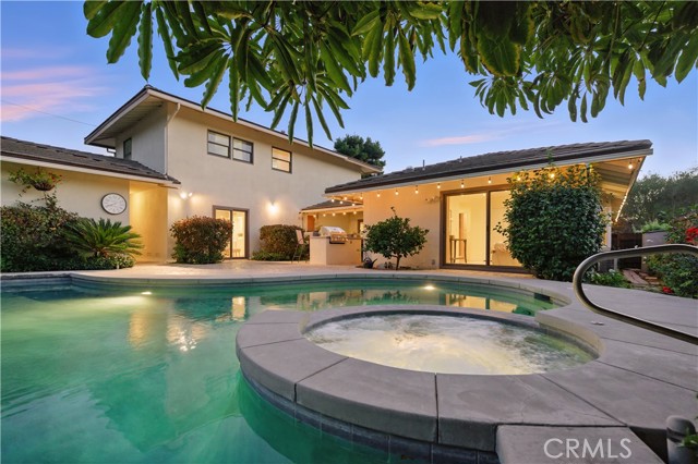 1210 Los Altos Avenue, Long Beach CA: https://media.crmls.org/medias/b7b69c9c-0ffd-4262-910c-62f5ef449040.jpg