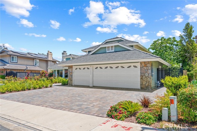21492 Countryside Drive, Lake Forest CA: https://media.crmls.org/medias/b7b6b337-098d-4e55-bb58-1935c5c7604d.jpg