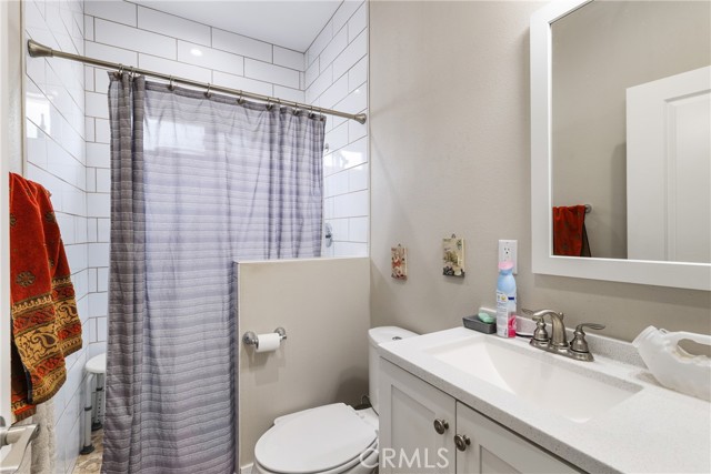 8963 Bold Ruler Lane, Jurupa Valley CA: https://media.crmls.org/medias/b7b6e932-d148-4e8c-9026-bc4c95420355.jpg