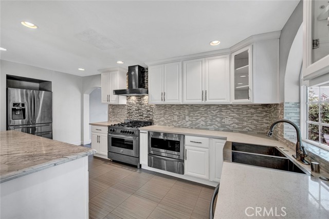 2903 E Collyer Lane, Anaheim CA: https://media.crmls.org/medias/b7b6ec92-aae7-422d-a3dc-eac863949d22.jpg