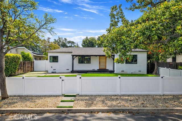 Front Image Thumbnail for CRSR26006075