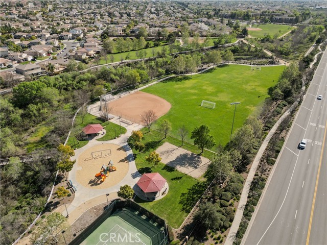 Detail Gallery Image 35 of 38 For 31923 Corte De Pinos, Winchester,  CA 92596 - 4 Beds | 3/1 Baths