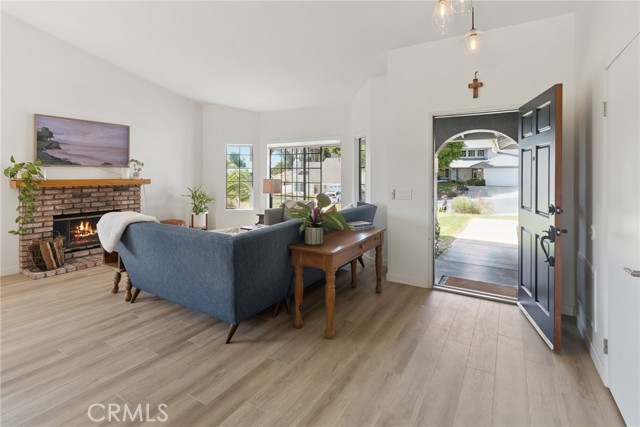 Detail Gallery Image 3 of 27 For 2868 Brandeis, Oceanside,  CA 92056 - 3 Beds | 2 Baths