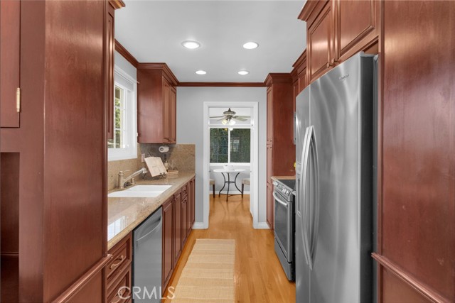 Detail Gallery Image 19 of 44 For 3480 Lilly, Long Beach,  CA 90808 - 4 Beds | 2 Baths