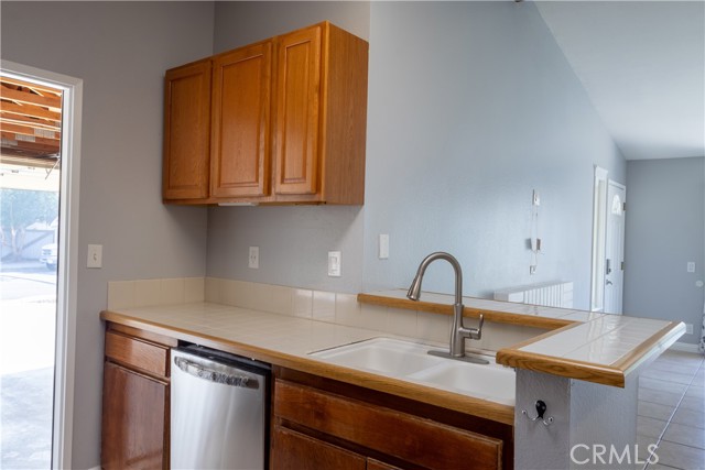 Detail Gallery Image 6 of 20 For 3861 Antelope Creek Dr, Ontario,  CA 91761 - 2 Beds | 1 Baths