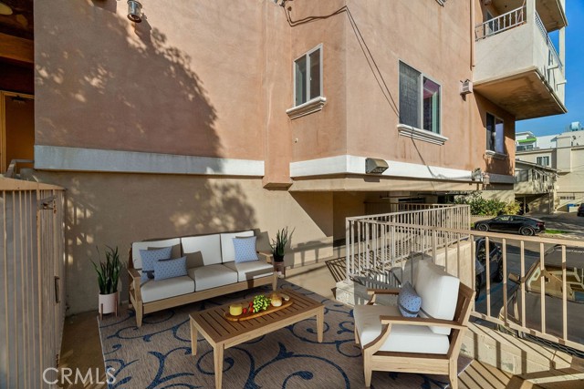 Detail Gallery Image 53 of 61 For 11504 Moorpark St #103,  Studio City,  CA 91602 - 3 Beds | 2/1 Baths