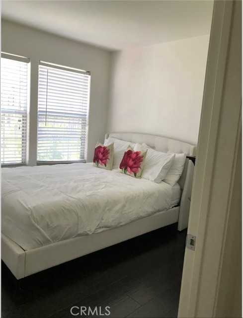 Detail Gallery Image 8 of 14 For 12709 Trent Jones Ln, Tustin,  CA 92782 - 3 Beds | 2/1 Baths