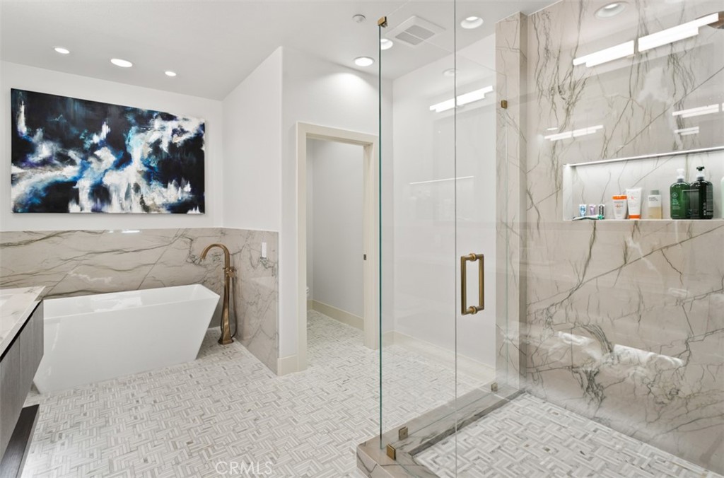 MLS #OC25243202 image #22