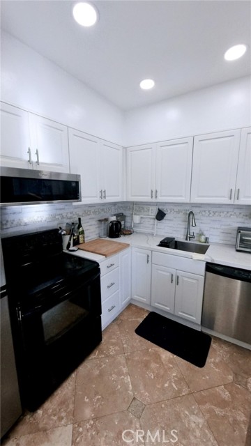 Detail Gallery Image 30 of 40 For 2575 E 19th St #17,  Signal Hill,  CA 90755 - 1 Beds | 1 Baths
