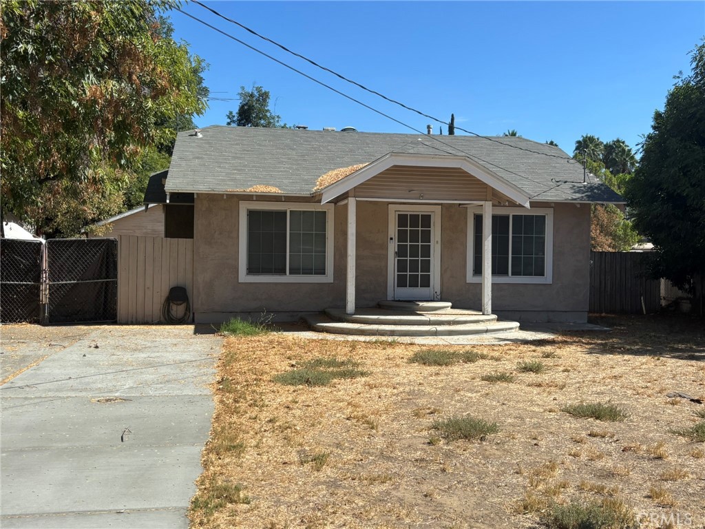 4869 Rubidoux Avenue