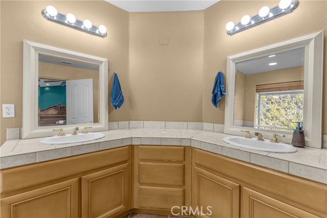 Image 11 of 31 For 80054 Tangier Avenue