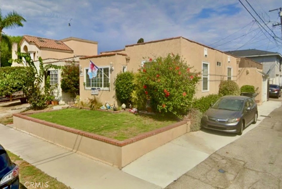 2063 W 220th Street