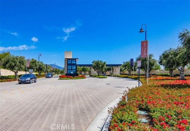 62 Pelican Lane, Irvine CA: https://media.crmls.org/medias/b7bb896f-ff50-4adc-8d70-e4c3dae4862d.jpg