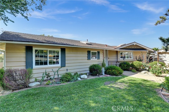 2307 Cameron Avenue, Covina CA: https://media.crmls.org/medias/b7bbaa42-9fbd-4c5d-b0c0-963891b23fd6.jpg