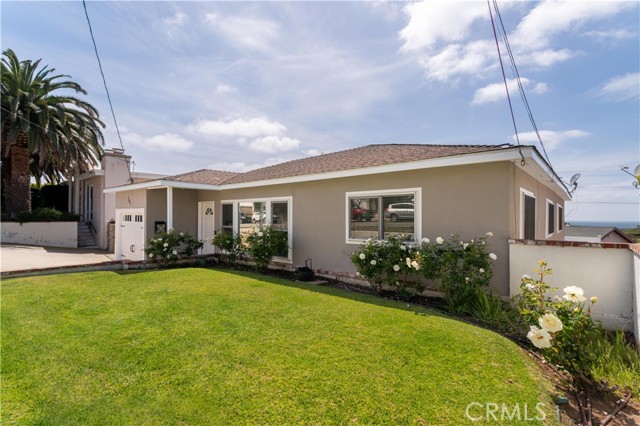 741 Hillcrest Street, El Segundo CA: https://media.crmls.org/medias/b7bbb3eb-6429-47c3-9561-db20d8a1a3ed.jpg