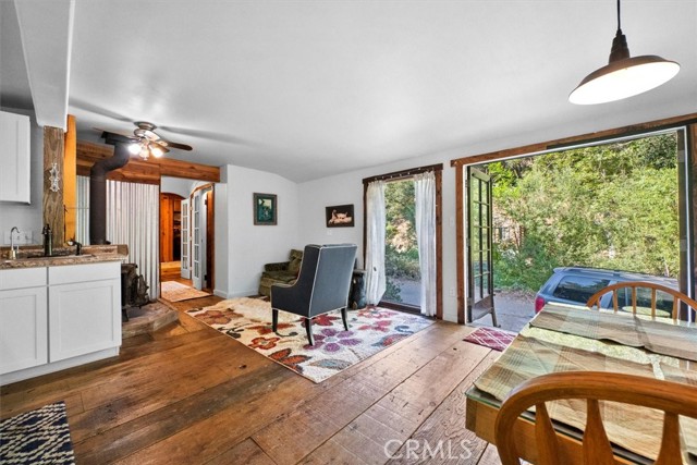 18 Hot Springs Cyn, San Juan Capistrano CA: https://media.crmls.org/medias/b7bbe929-ee58-40c0-b434-20222c480bfe.jpg