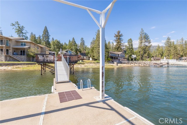 Detail Gallery Image 3 of 72 For 39127 Poplar, Bass Lake,  CA 93604 - 4 Beds | 3 Baths