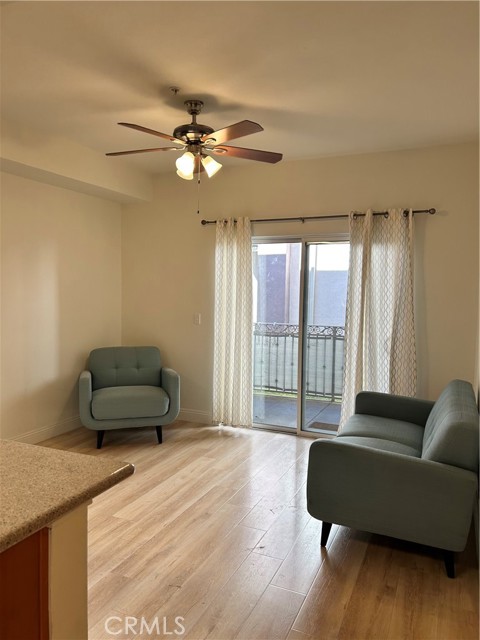 Detail Gallery Image 3 of 8 For 17888 Alburtis Ave #B117,  Artesia,  CA 90701 - 2 Beds | 2 Baths