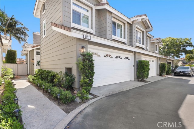 Detail Gallery Image 2 of 34 For 2332 Aspen St, Tustin,  CA 92782 - 3 Beds | 2/1 Baths