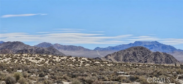 800 Northside Road, Lucerne Valley CA: https://media.crmls.org/medias/b7bcbb23-eeed-413f-9912-66dedbf33a60.jpg