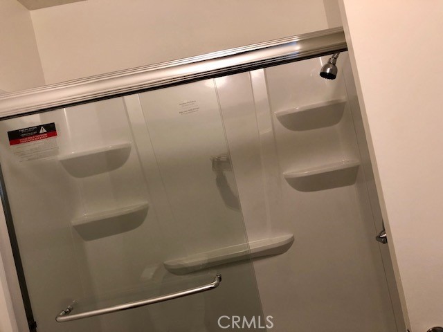 https://media.crmls.org/medias/b7bd6cf0-35d5-444e-9cb5-987787f06451.jpg?preset=X-Large