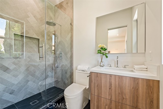 Detail Gallery Image 24 of 53 For 12415 Kling St, Studio City,  CA 91604 - 5 Beds | 6/1 Baths