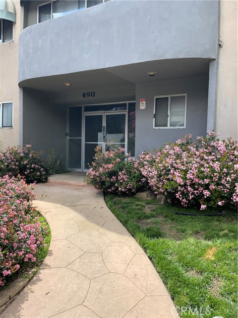 6911 Haskell Avenue, Van Nuys, California 91406, ,Multi-Family,For Sale,Haskell,SR24065407