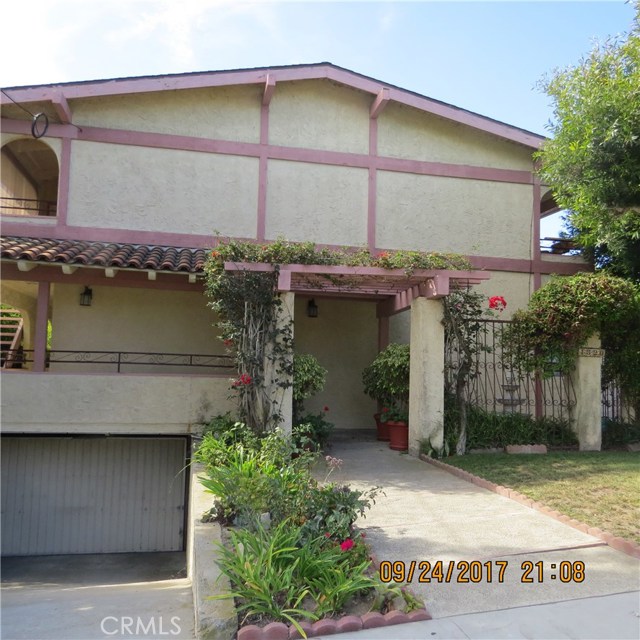 1320 12th Street, Manhattan Beach, California 90266, 2 Bedrooms Bedrooms, ,2 BathroomsBathrooms,Residential,Sold,12th,SB17236738
