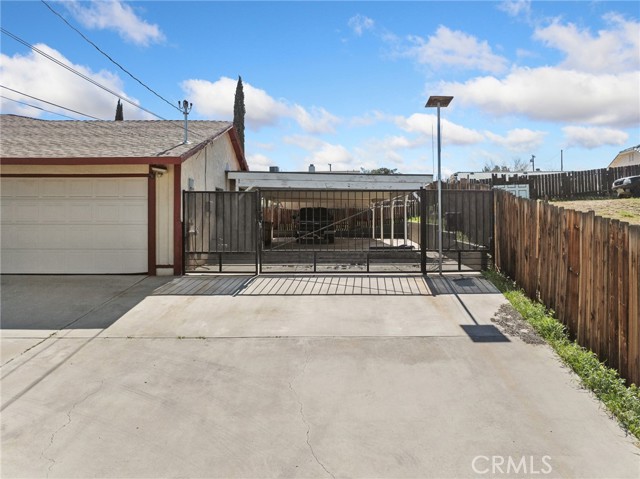 Detail Gallery Image 7 of 33 For 18449 Hackberry, Hesperia,  CA 92345 - 3 Beds | 2 Baths