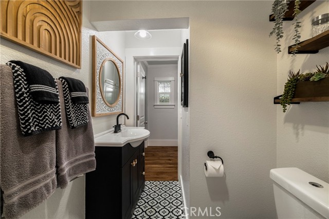 479 E 9th Street, Chico CA: https://media.crmls.org/medias/b7bf87dc-9046-4f7a-b6b5-e2b7e979209a.jpg