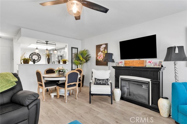 Detail Gallery Image 11 of 43 For 19047 Primrose Ln, Apple Valley,  CA 92308 - 2 Beds | 2 Baths