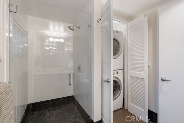 4111 W Sunset Boulevard, Los Angeles CA: https://media.crmls.org/medias/b7c0a934-2bab-4e31-adb8-f54ddc5fee82.jpg