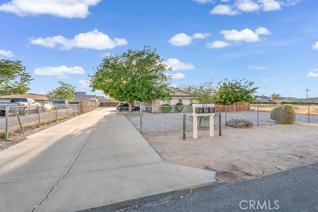 Detail Gallery Image 11 of 16 For 13250 Mohawk, Apple Valley,  CA 92308 - 7 Beds | 3 Baths