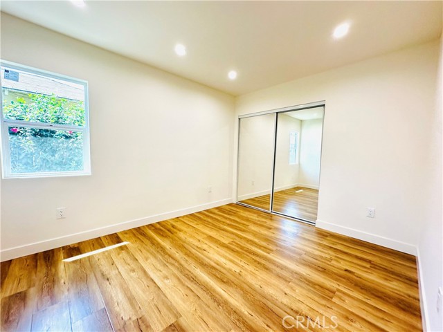 Detail Gallery Image 12 of 21 For 11104 Oxnard St, North Hollywood,  CA 91606 - 4 Beds | 3 Baths